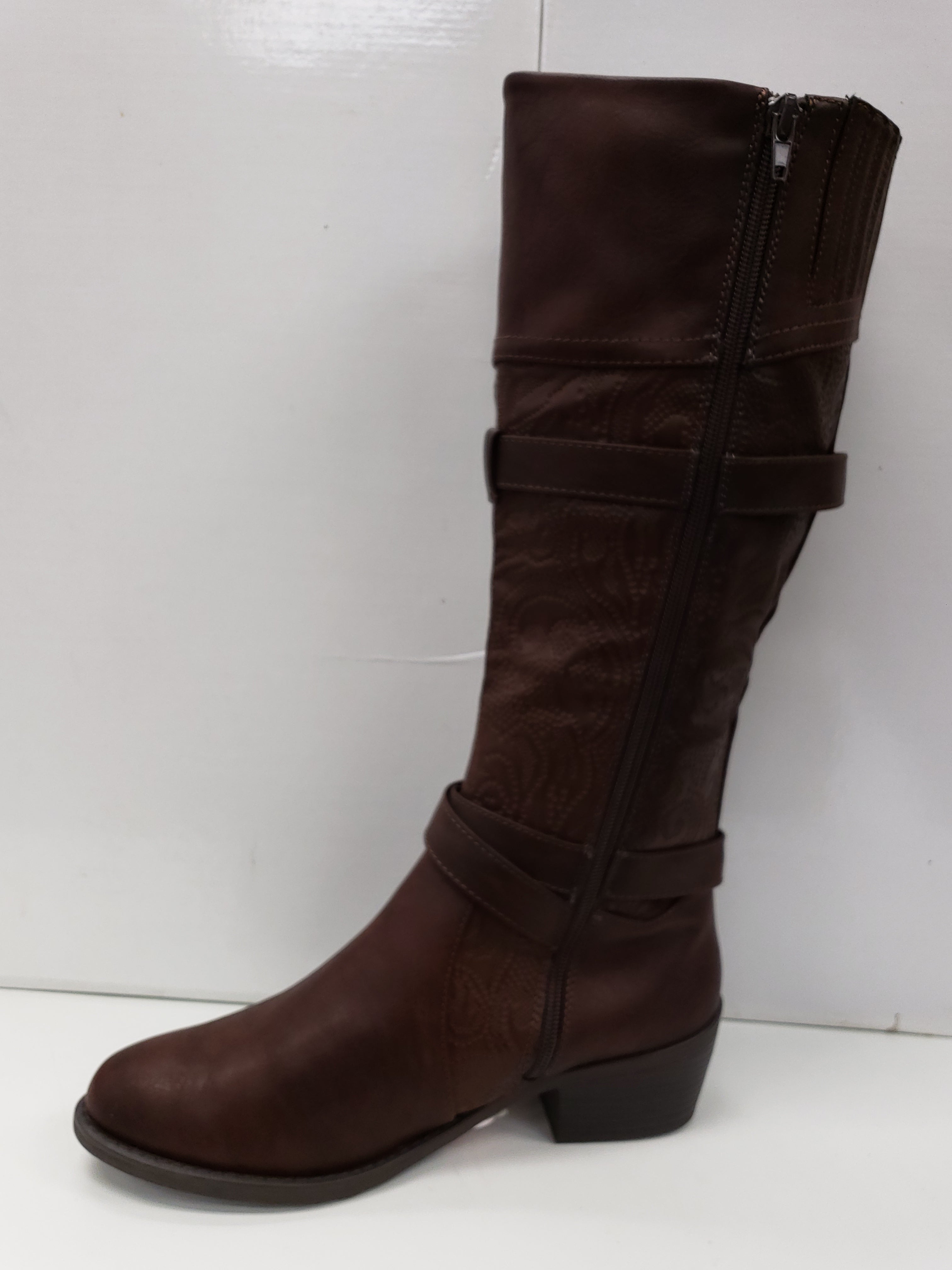 Easy Street Kelsa - Simply Wide