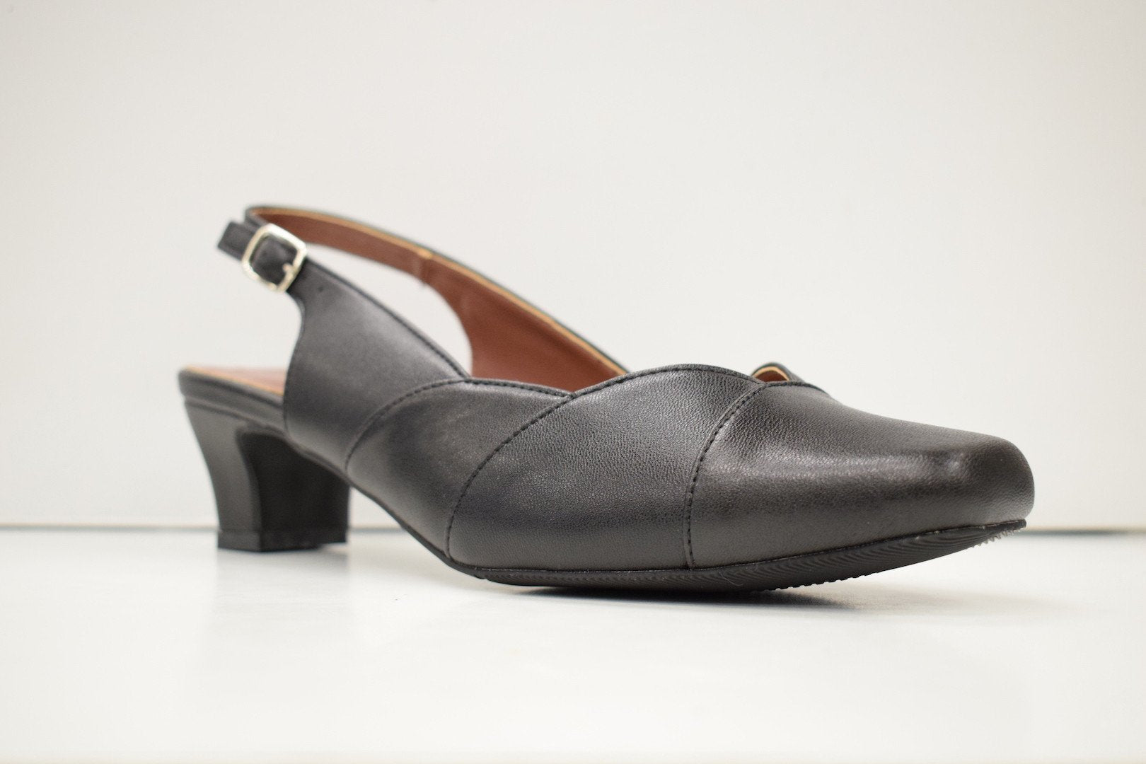 Peerage Eve Lp8166 - Simply Wide