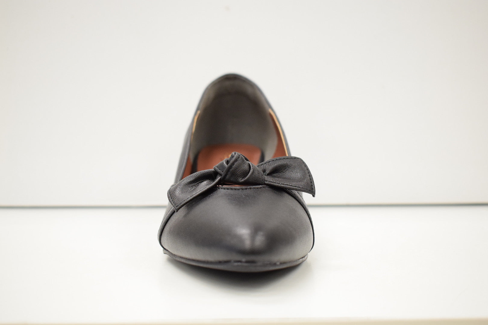 Peerage Bella LP8163 - Simply Wide