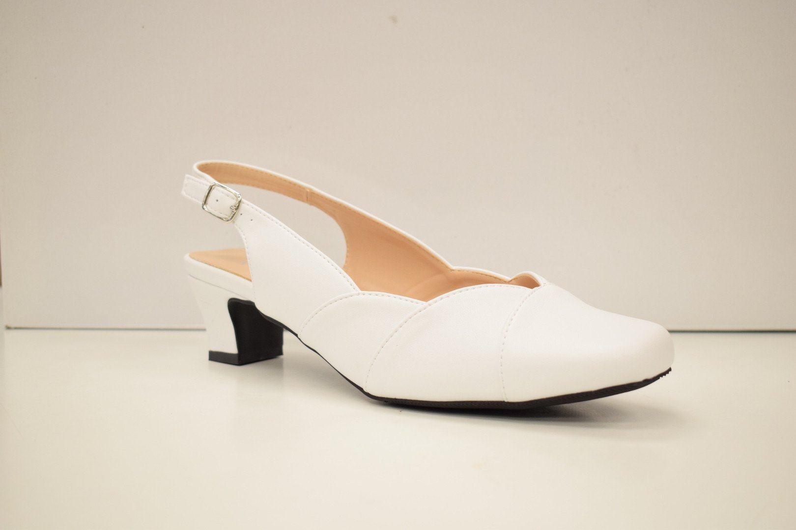 Peerage Eve Lp8166 - Simply Wide