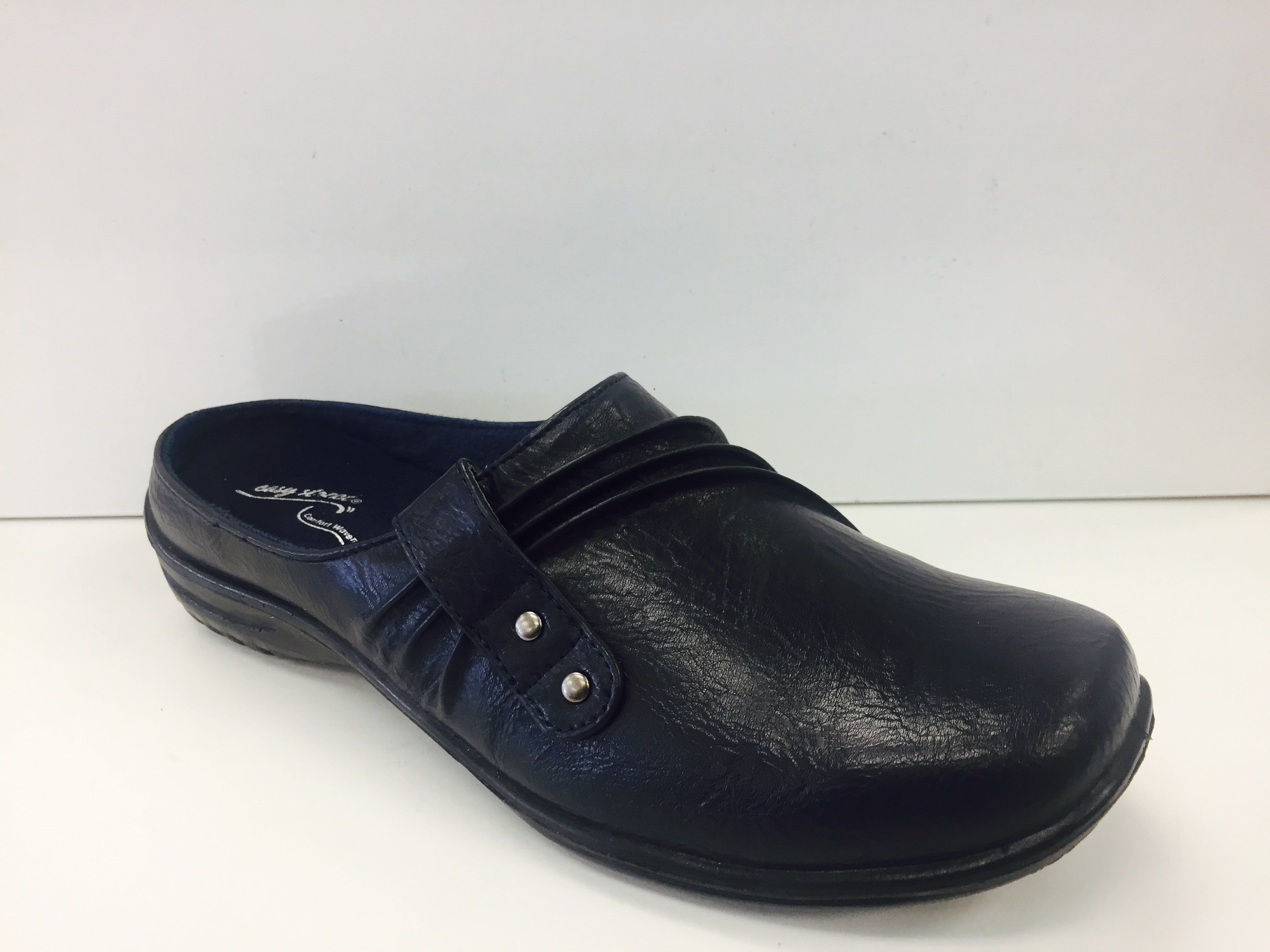 Easy Street Holly - Simply Wide