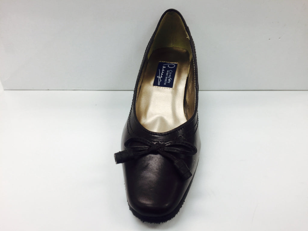 Peerage Cynthia LP8117 - Simply Wide