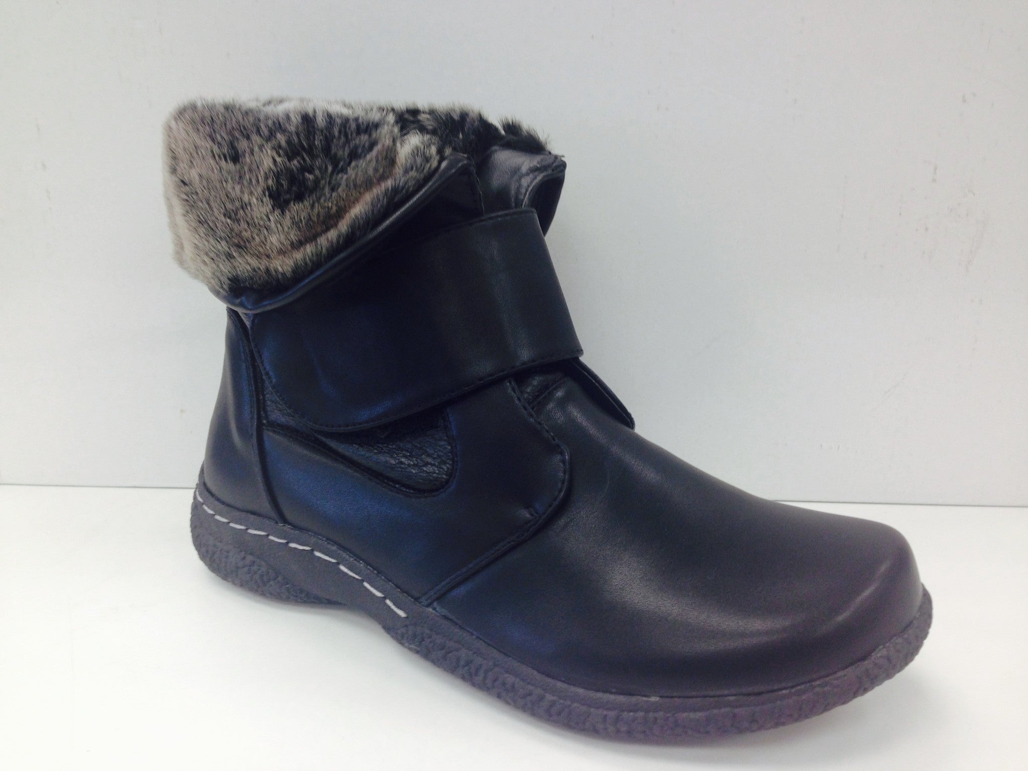 Wanderlust T16917 Gill 2 - Simply Wide